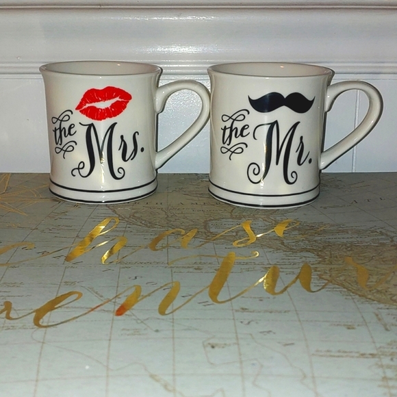 Mrs. & Mr., His & Hers matching mugs - Picture 2 of 11
